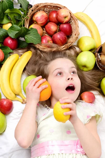 Ernährung und gesunde Ernährung, Vegetarier und Vitamin, Kindheit und Glück — Stockfoto