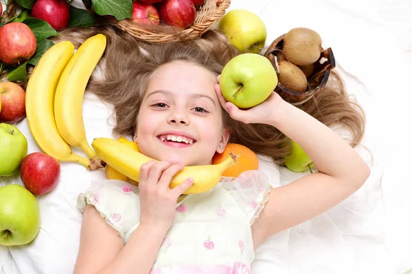 Δίαιτα και υγιεινή διατροφή, χορτοφάγος και βιταμίνη, παιδική ηλικία και ευτυχία — Φωτογραφία Αρχείου