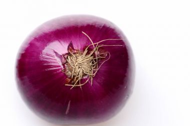 Mor renkli soğan ile onun alt yakın çekim