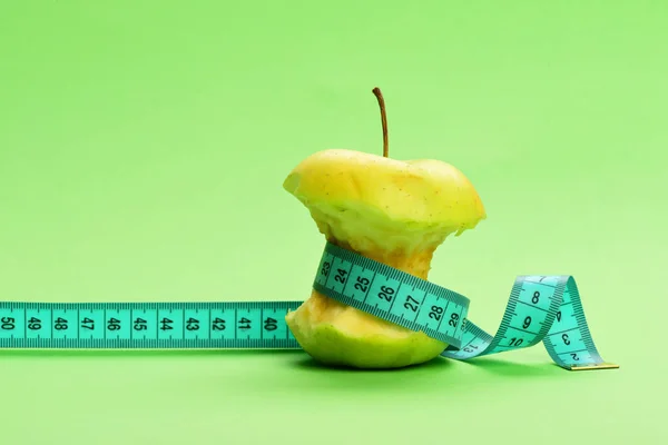 Conceito de saúde, dieta de frutas e gerenciamento de peso — Fotografia de Stock