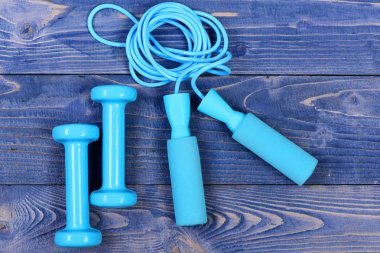 atlama ipi ve mavi vintage üzerinde halter