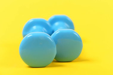 Egzersiz, spor salonu ve sağlık kavramı