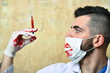 Doktor ve şırınga