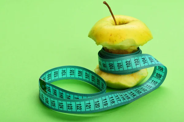 Conceito de gestão leve de alimentos e peso — Fotografia de Stock