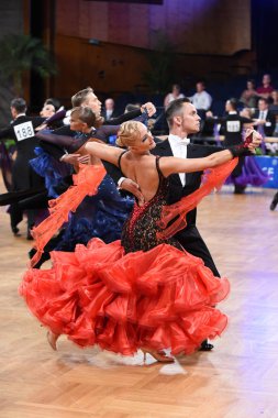 Alman Açık Şampiyonası 'nda Grand Slam Standart sırasında dans eden kimliği belirsiz bir çift.