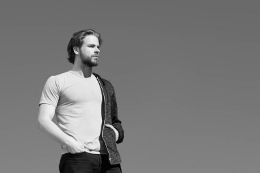 Gelecek yaşam ve perspektif, erkek modası, yaz konsepti