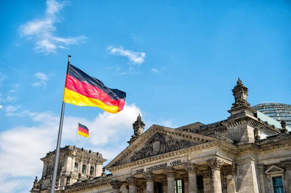 Edificio del Reichstag, sede del Parlamento alemán — Foto de Stock