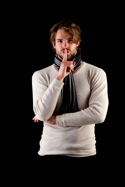 El hombre con barba y el pelo elegante hace que sea signo de silencio — Foto de Stock