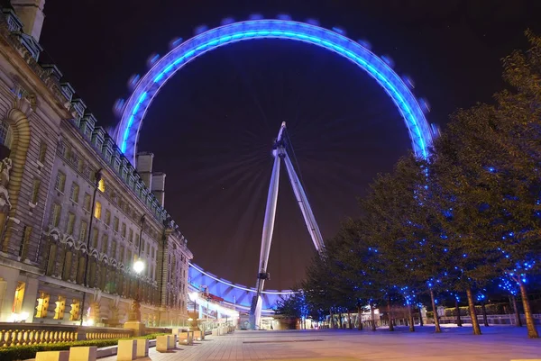 Лондонське око в ніч — стокове фото