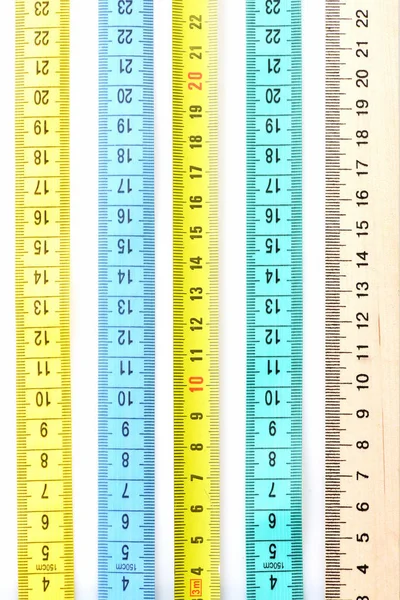 さまざまな異なる定規、平行に横になっています。 — ストック写真