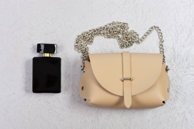 Aksesuarları ışık üzerinde modern tarzda doku arka plan gri