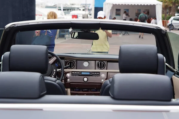 Otomobil Rolls-Royce Phantom Drophead Coupe