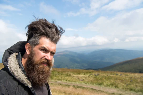 Hombre hipster o chico con barba y bigote — Foto de Stock