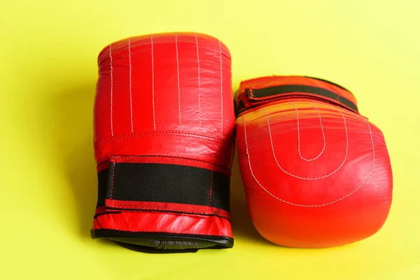 Concepto de competición y pasatiempo deportivo con un par de guantes —  Fotos de Stock