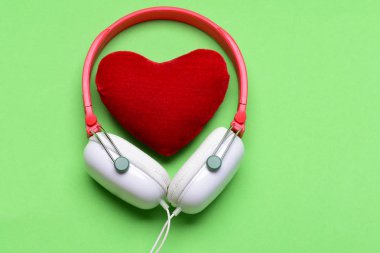 Müzik aksesuarları ve Sevgililer günü kavramı