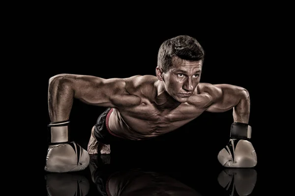 Boxer mit nackter Brust. — Stockfoto