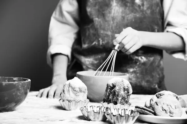 Mãos masculinas de cozinheiro chef — Fotografia de Stock