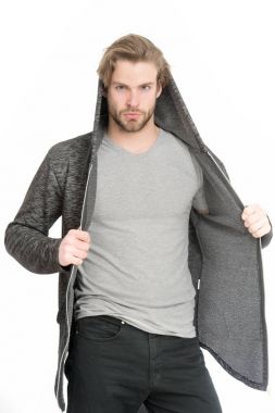 Sakal ve şık saç adam.