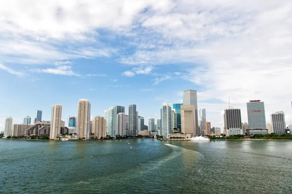 Miami skyline skyskrapa — Stockfoto