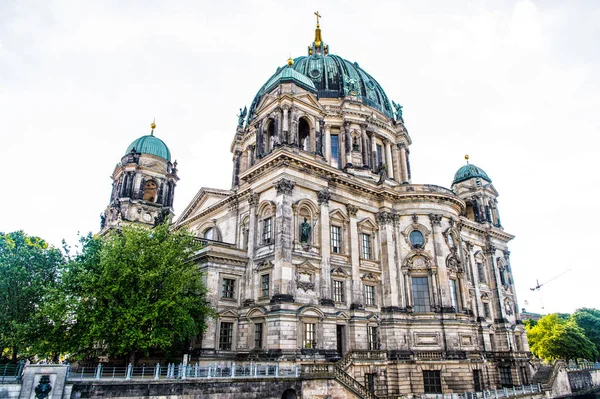 Vista da Catedral de Berlim em Berlim — Fotografia de Stock