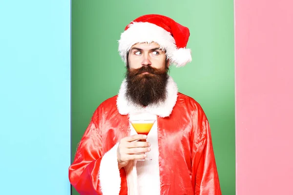 Lustiger bärtiger Weihnachtsmann — Stockfoto