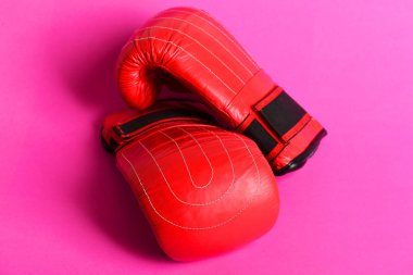 Çift eldiven boks parlak kırmızı renkte için