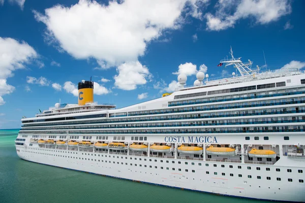 Yolcu gemisi Costa Magica