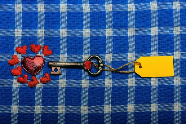 Conjunto de Valentim símbolo de amor com chave metálica e tag — Fotografia de Stock
