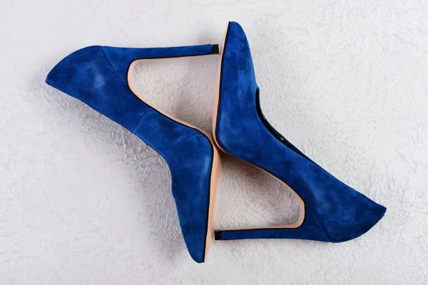 Scarpe da donna di colore blu scuro. Coppia di calzature formali — Foto Stock