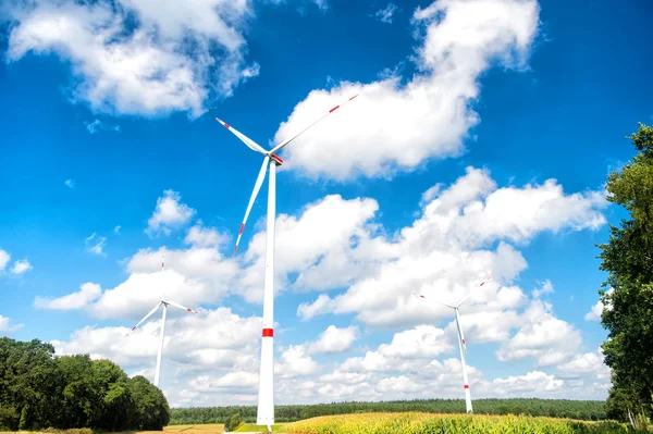 Mulini a vento per l'energia elettrica — Foto Stock