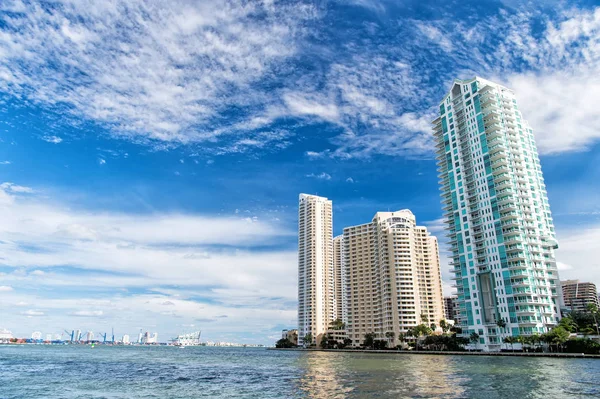 City skyscrapers on blue sea side in Miami, USA — Stock Photo, Image