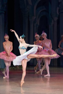 Bale dansçısı Katerina Kukhar sırasında Corsar bale