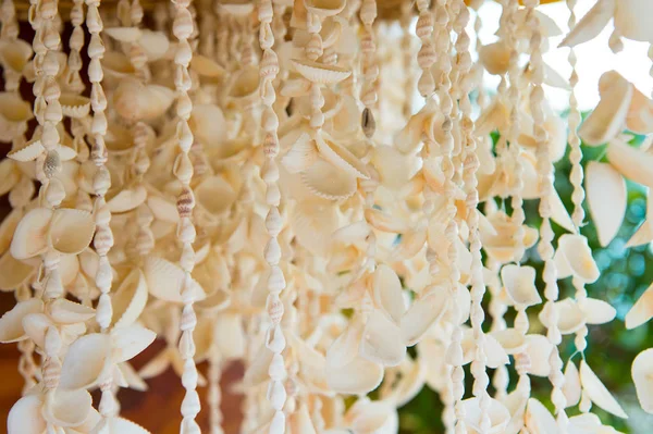 Collares de concha colgando en venta en Key West, Estados Unidos —  Fotos de Stock