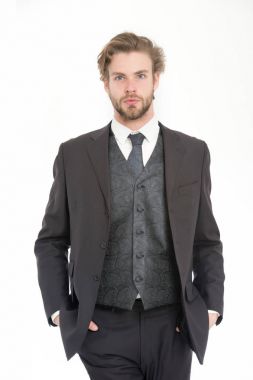 Ciddi sakallı bir menajer..