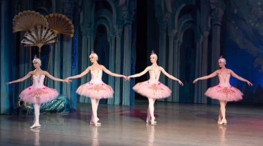 Bale dansçısı balerin bale sırasında Corsar