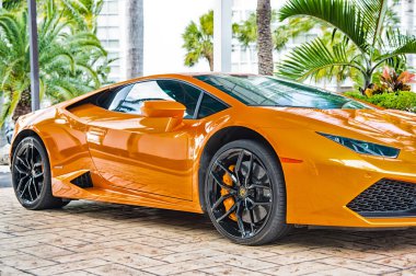 Turuncu lüks spor araba Lamborghini Aventador