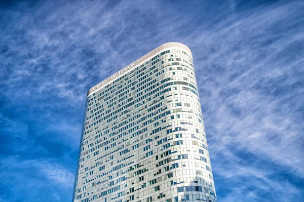 Office gökdelen ile windows üzerinde kaplama cephe, La Defense, Fransa — Stok fotoğraf