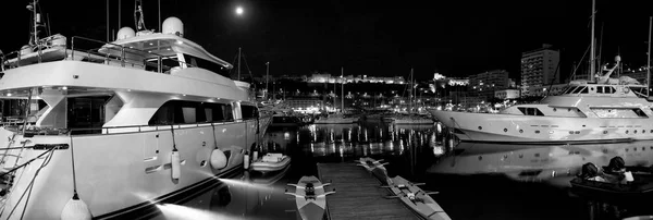 Yacht di lusso o barche a vela — Foto Stock