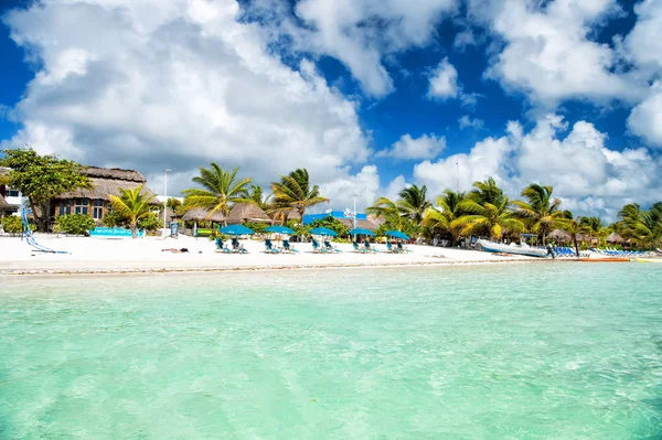 Tropický resort na slunečný den na Costa Maya, Mexiko — Stock fotografie