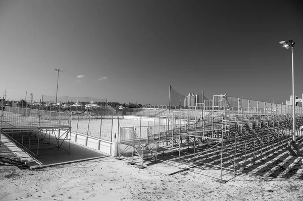 Estadio vacío con tribunas — Foto de Stock