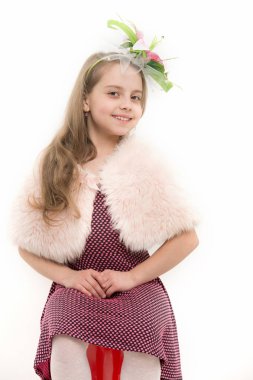 Uzun sarı saç çiçek kız gülümseyerek