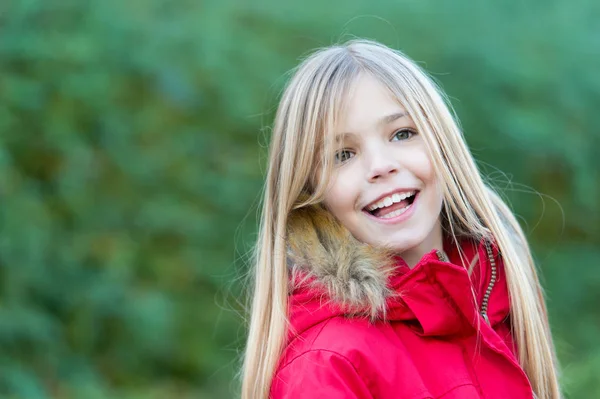 Girl with blond long hair smile on natural environment — Stock Photo, Image