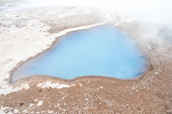 Tó, kék víz, Izland — Stock Fotó