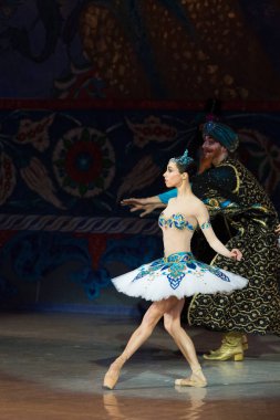 Bale dansçısı Katerina Kukhar sırasında Corsar bale