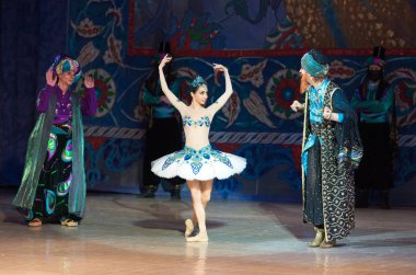 Bale dansçısı Katerina Kukhar sırasında Corsar bale