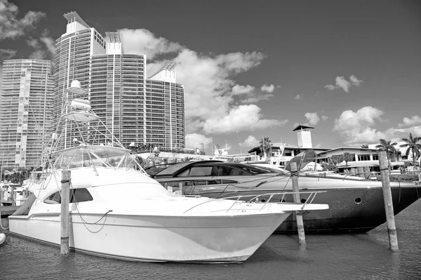 Marina em Miami Beach, Flórida, EUA — Fotografia de Stock