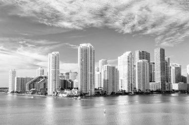 Miami, Bayside içinde gökdelenler ile deniz manzarası