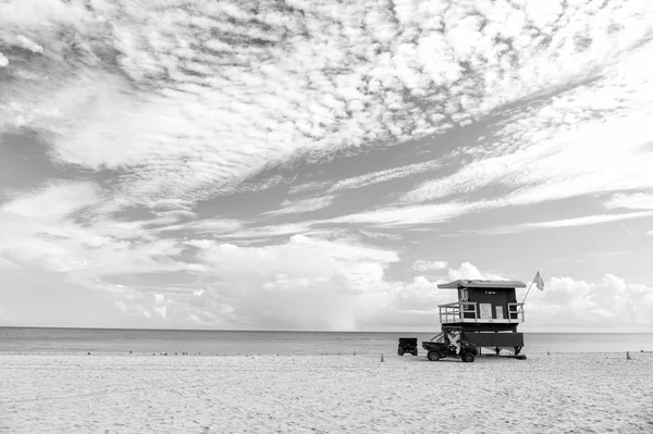 Südstrand, miami, florida, schwimmhaus in einem farbenfrohen art d — Stockfoto