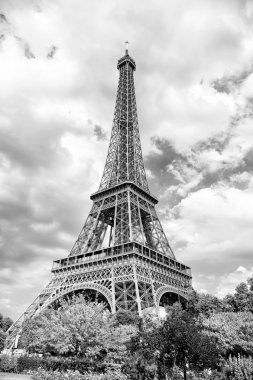 Eyfel Kulesi Paris, Fransa'da gün batımında. Romantik seyahat backgro