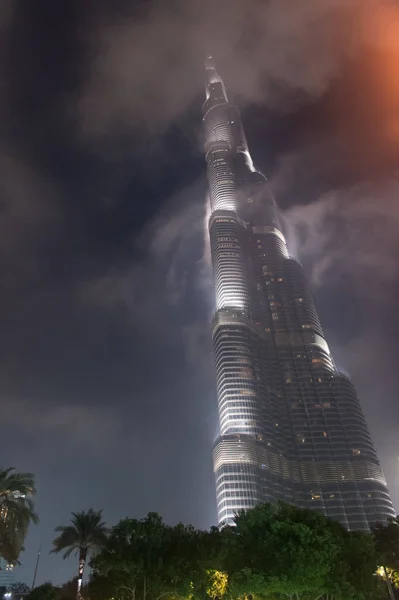 Burj Khalifa en la noche — Foto de Stock